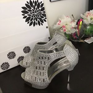 Open toe stone heels